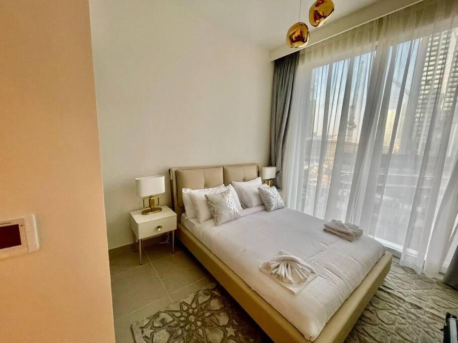 Apartment 3 Bedroom In Downtown *