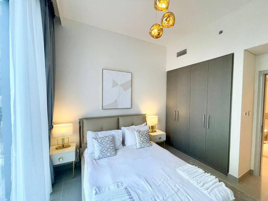 Apartment 3 Bedroom In Downtown Dubai